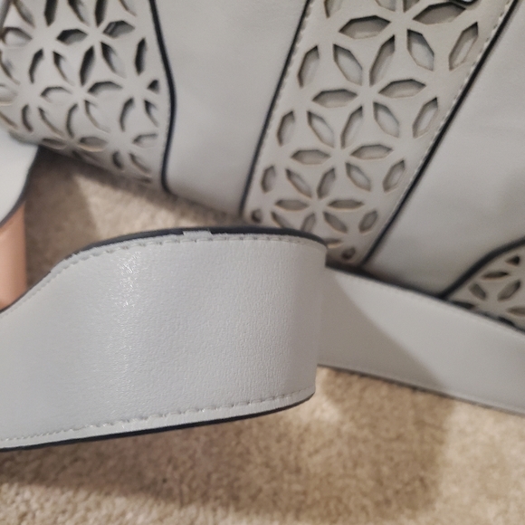 Shoulder bag - Picture 3 of 16